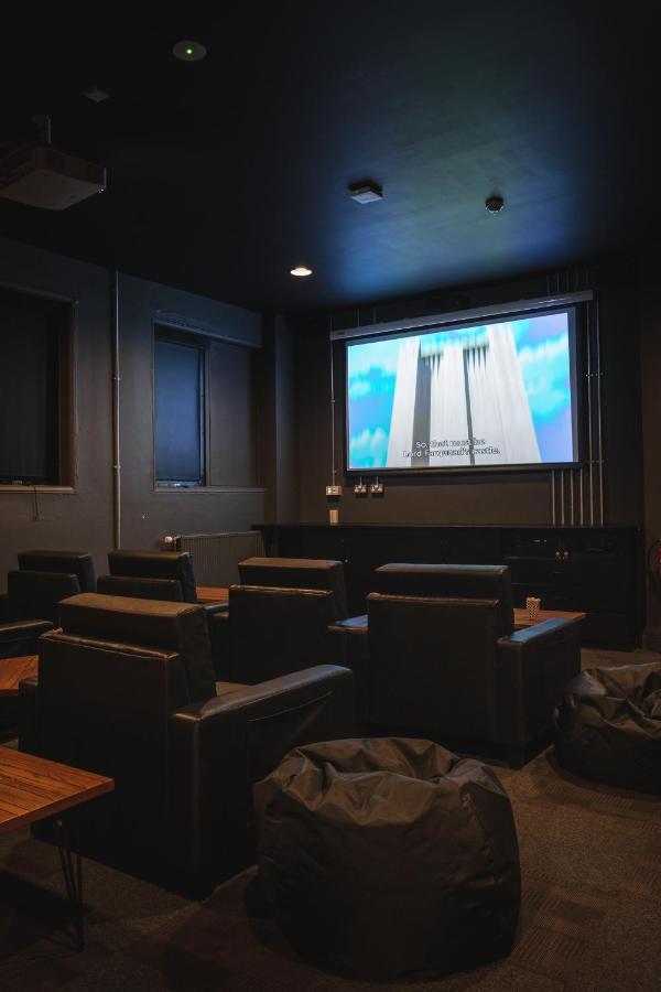 The Venue Serviced Apartments Huddersfield Exterior foto